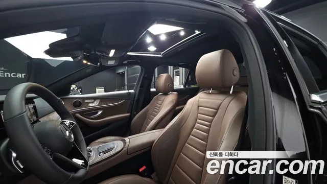 Mercedes-Benz E-Class — Фото автомобиля 18