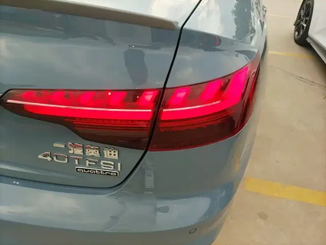 Audi A4L — Фото автомобиля 7