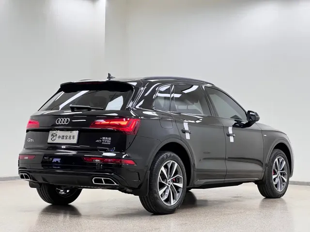Audi Q5L — Фото автомобиля 4