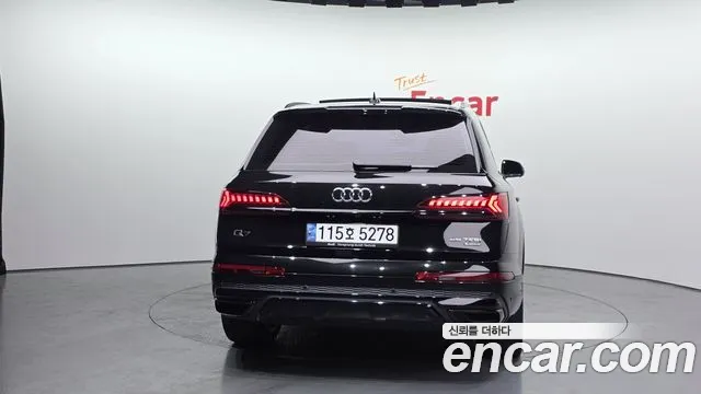 Audi Q7 4M — Фото автомобиля 4