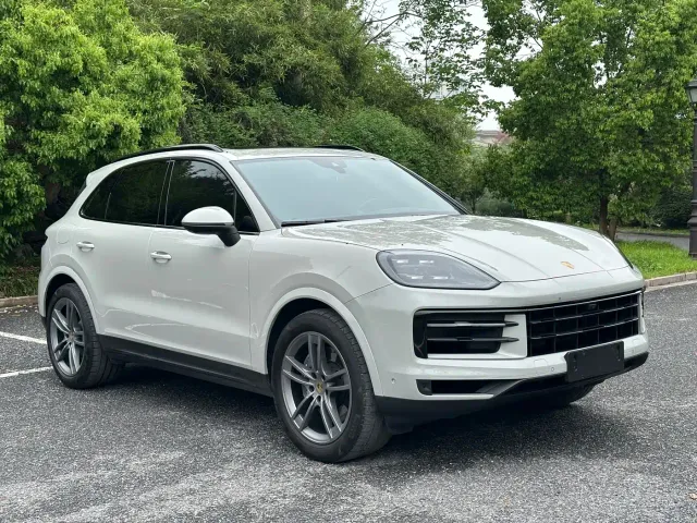 Porsche Cayenne — Фото автомобиля 3