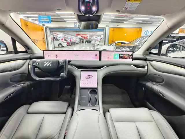 IM Motors LS6 — Фото автомобиля 15