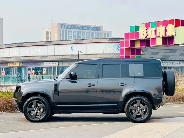 Land Rover Defender — Фото автомобиля 3