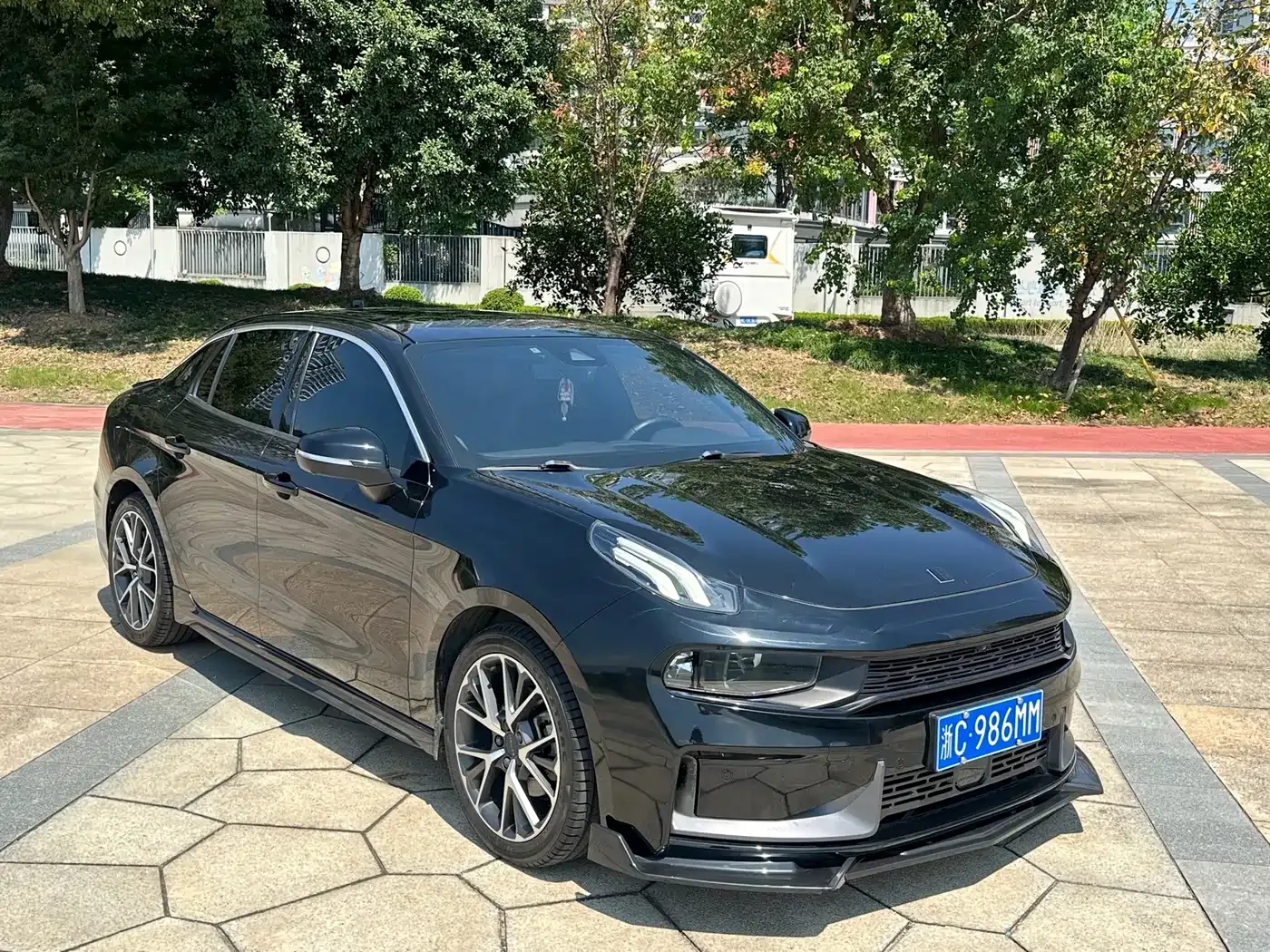 Lynk & Co Lynk & Co 03 2021 1.5TD DCT Jin Champion Edition — Фото автомобиля 3