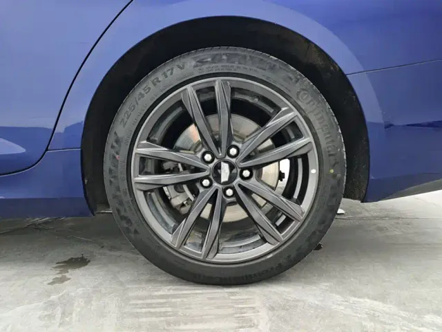 Cadillac CT4 — Фото автомобиля 9