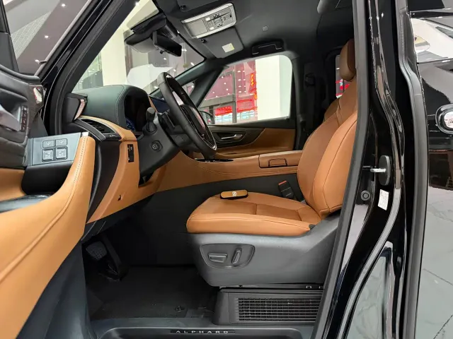 Toyota Alphard — Фото автомобиля 8