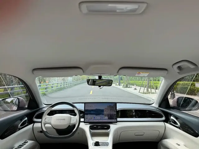 Geely Galaxy Starry Wish 2025 UP 410km Explorer Edition — Фото автомобиля 15