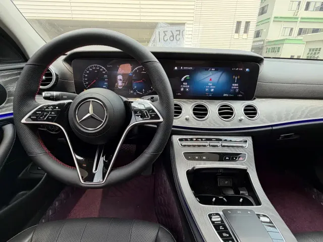 Mercedes-Benz E-Class — Фото автомобиля 9