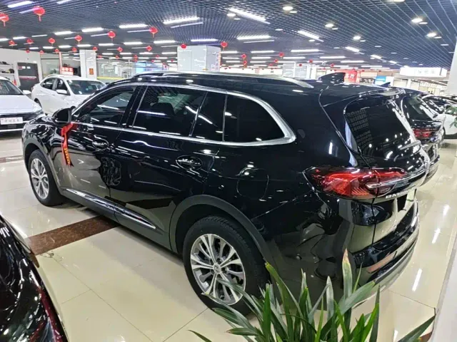 Buick Envision Plus — Фото автомобиля 4