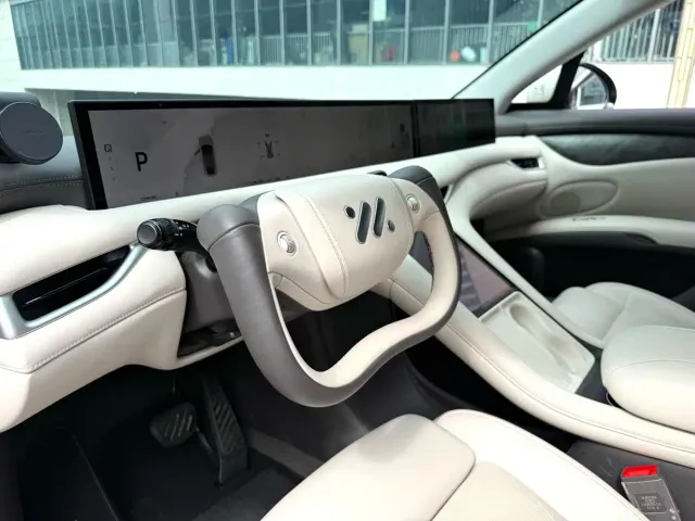 IM Motors LS6 — Фото автомобиля 5