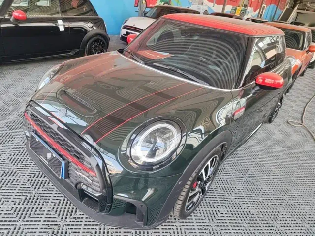 Фотография автомобиля — MINI John Cooper Works