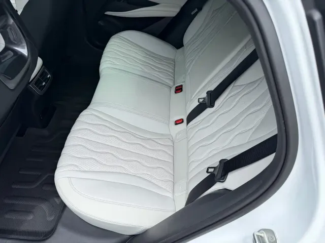 BYD Seal 06 — Фото автомобиля 9