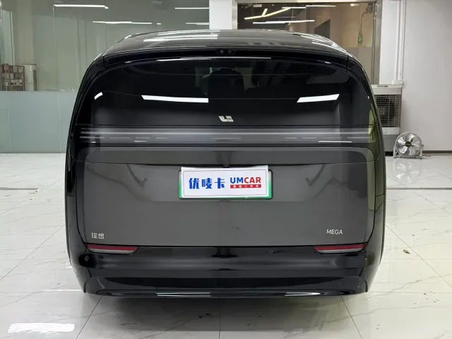 Li Auto MEGA — Фото автомобиля 5