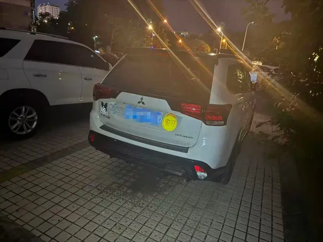 Mitsubishi Outlander — Фото автомобиля 8