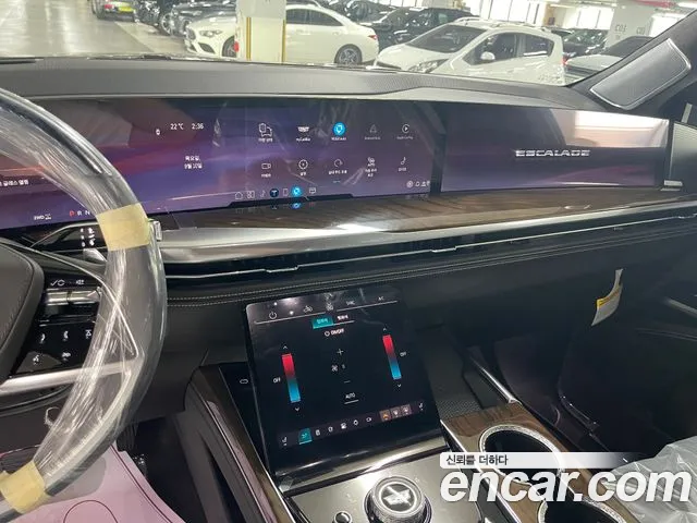 Cadillac Escalade Generation 5 — Фото автомобиля 14