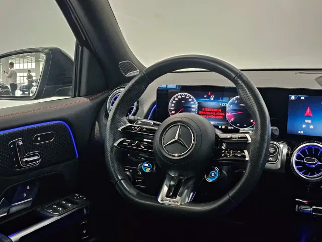 Mercedes-Benz GLB AMG — Фото автомобиля 7