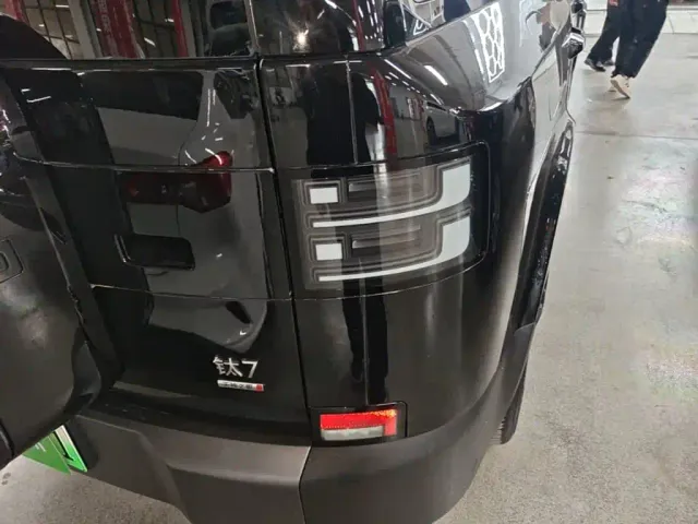 BYD FangChengBao Titanium 7 — Фото автомобиля 7