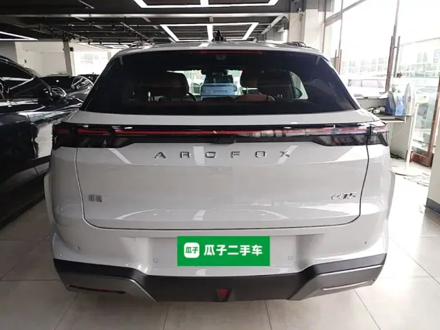 Arcfox Alpha T5 — Фото автомобиля 5
