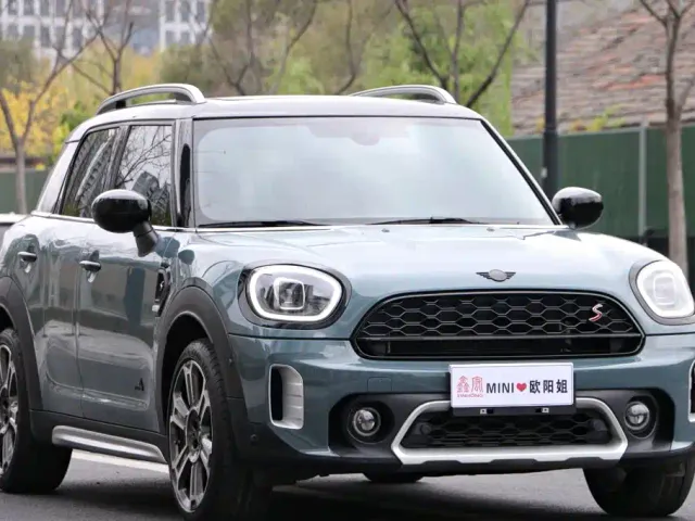 MINI Countryman — Фото автомобиля 3