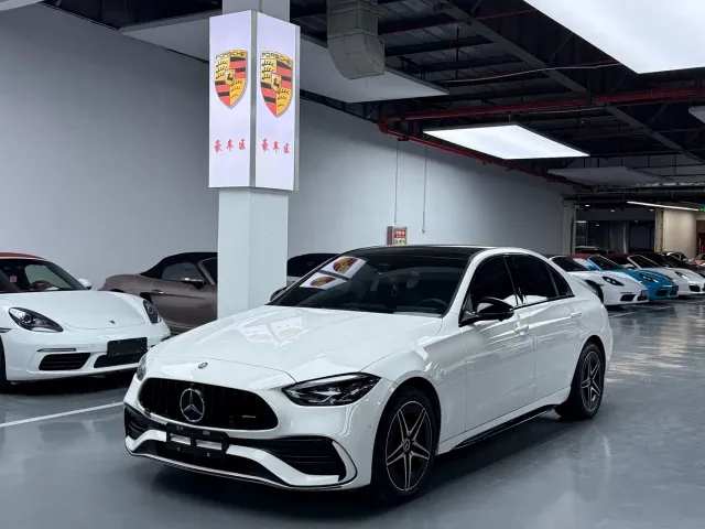 Фотография автомобиля — Mercedes-Benz C-Class