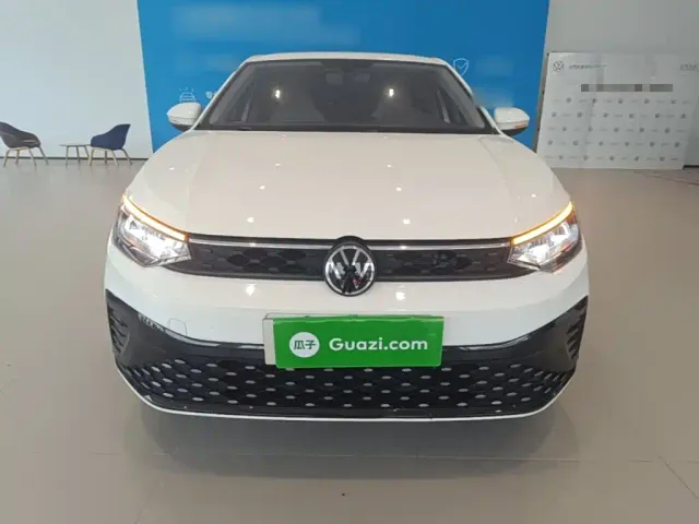 Volkswagen Lavida — Фото автомобиля 2