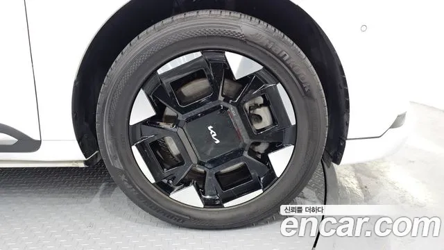 Kia Canival Carnival 4 поколение Бензин 7 мест Hi-Limousine — Фото автомобиля 5