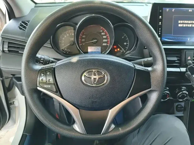 Toyota Vios — Фото автомобиля 10