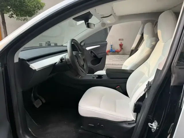 Tesla Model Y 2022 Facelift Rear-Wheel Drive Version — Фото автомобиля 7
