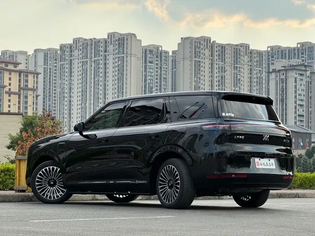 IM Motors LS8 — Фото автомобиля 13