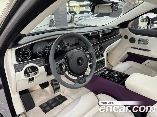 Rolls-Royce Ghost — Фото автомобиля 16