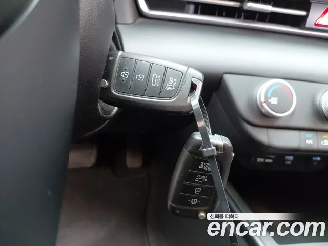 Hyundai AVANTE Avante (CN7) 1.6 LPi (Для проката) — Фото автомобиля 28