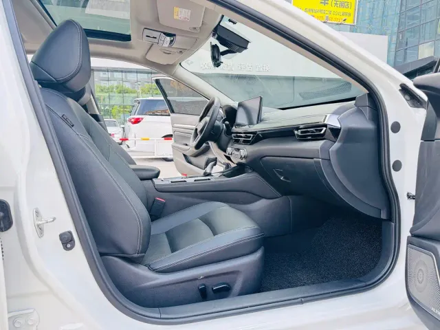 Nissan Teana — Фото автомобиля 7