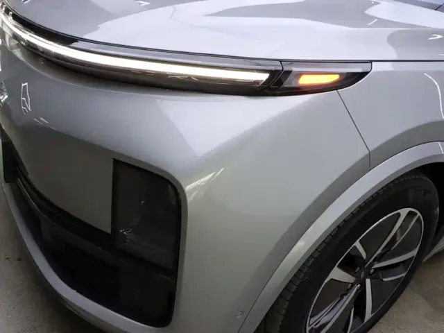 Li Auto L8 — Фото автомобиля 30
