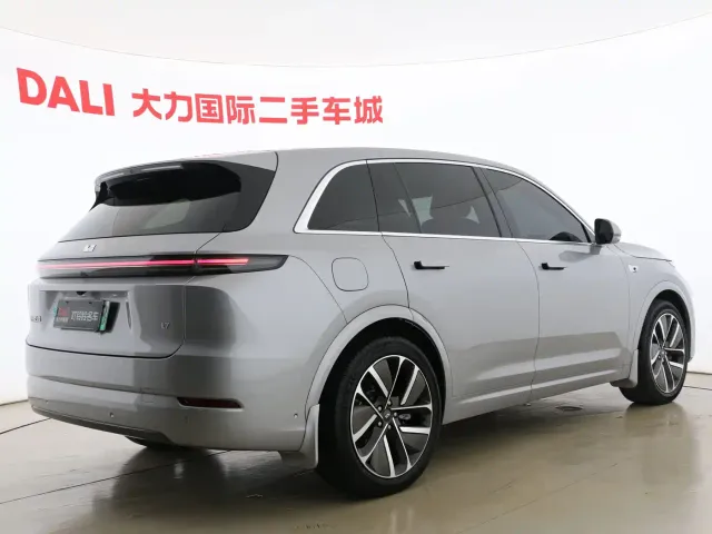 Li Auto L7 — Фото автомобиля 16