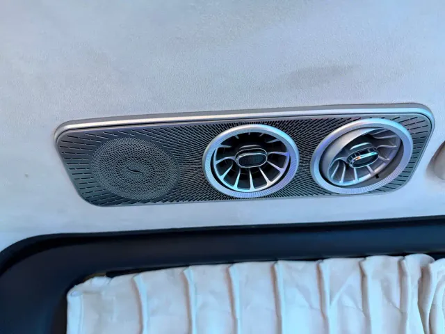 Mercedes-Benz Vito 2023 2.0T Business 7-Seater — Фото автомобиля 20