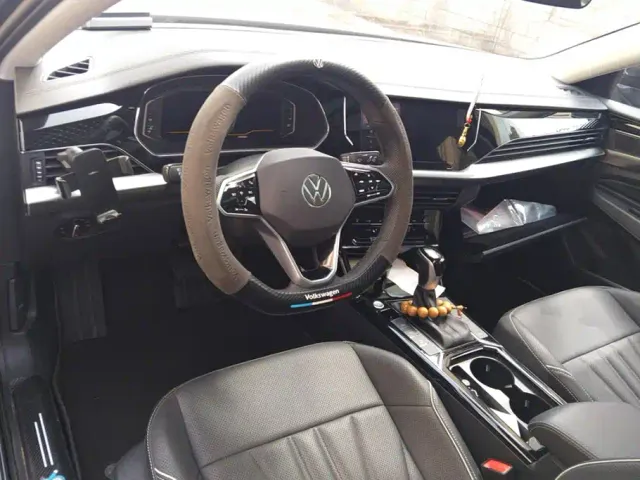 Volkswagen Passat — Фото автомобиля 12