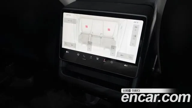 Tesla Model Y — Фото автомобиля 28