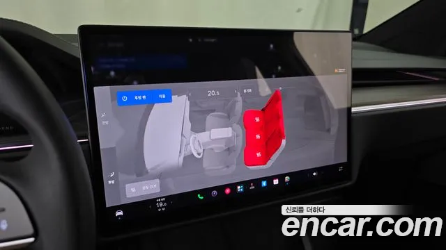 Tesla Model X — Фото автомобиля 20