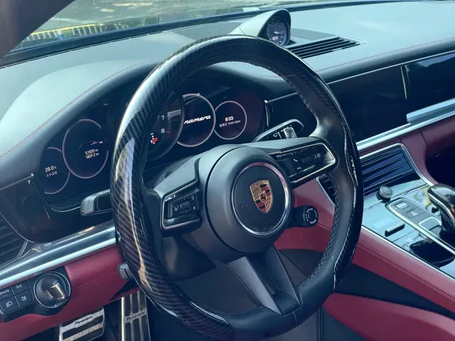 Porsche Panamera — Фото автомобиля 10