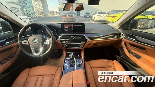 BMW 5-Series — Фото автомобиля 7