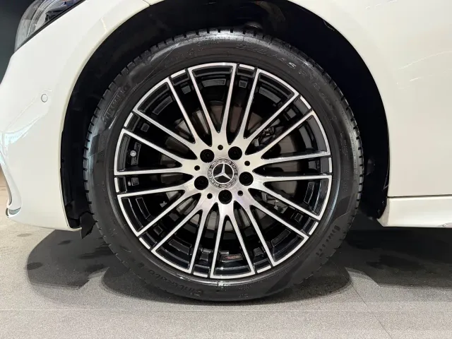 Mercedes-Benz C-Class — Фото автомобиля 6
