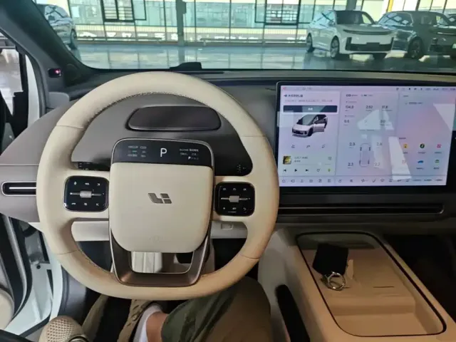 Li Auto Li Auto i6 2025 2WD Base Model — Фото автомобиля 10