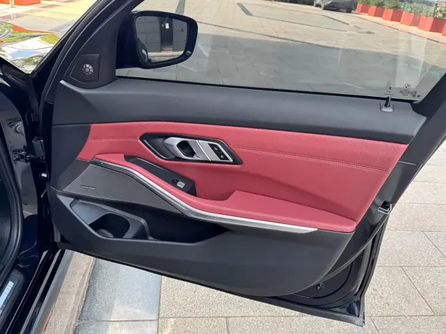 BMW 3 Series — Фото автомобиля 19