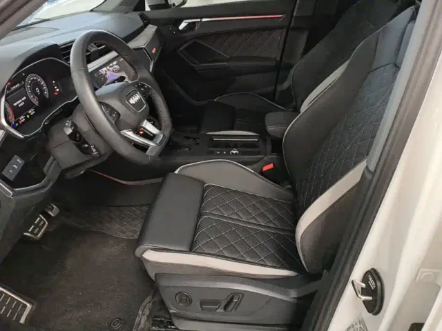 Audi Q3 — Фото автомобиля 14