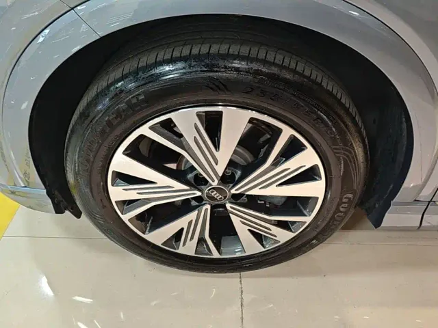 Audi Q4 e-tron — Фото автомобиля 22