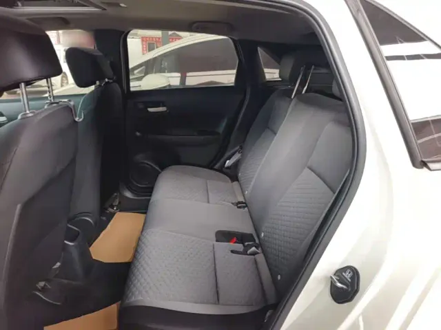 Honda Fit — Фото автомобиля 12