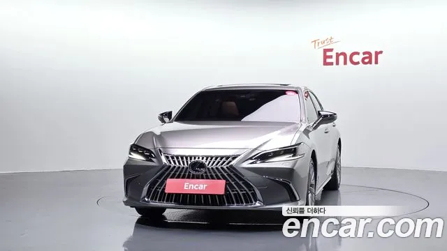 Lexus ES 7th Gen — Фото автомобиля 3