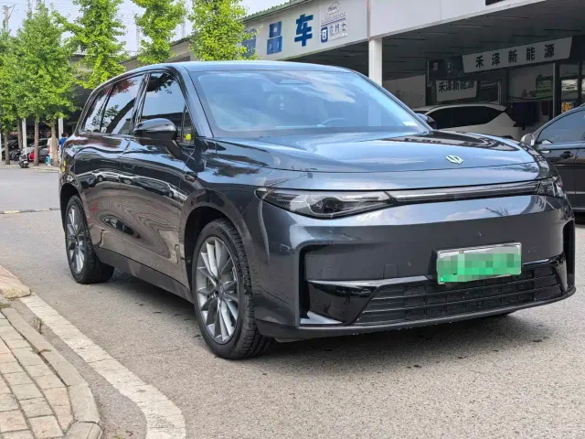 Leapmotor C10 — Фото автомобиля 3