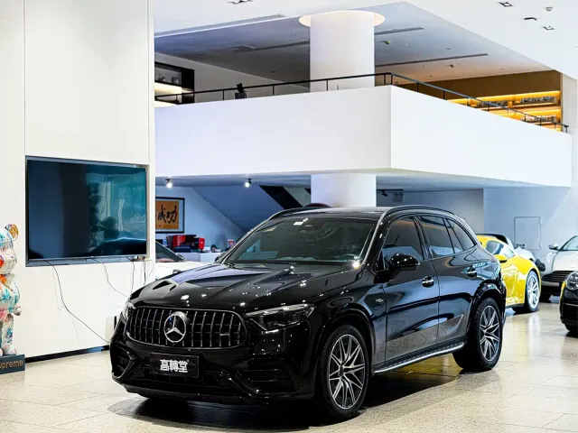 Фотография автомобиля — Mercedes-Benz GLC-Class AMG