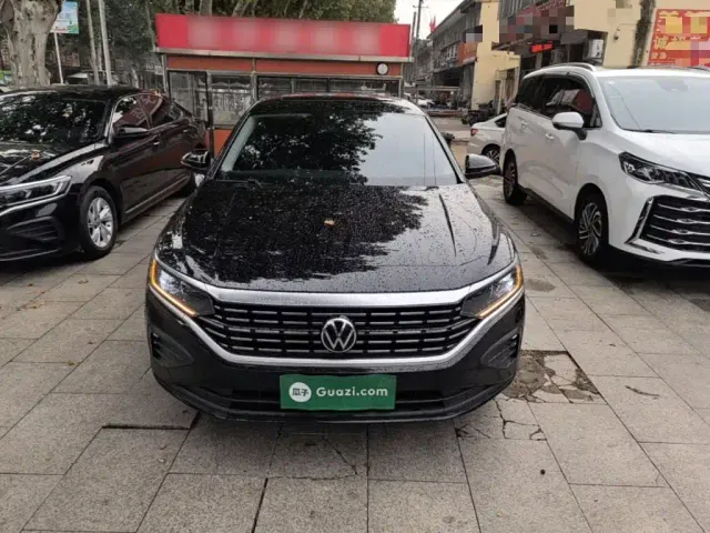 Volkswagen Passat — Фото автомобиля 2